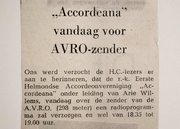 Op de radio in 1961.