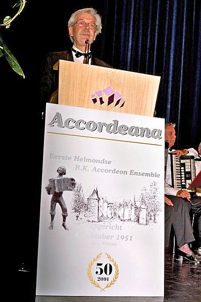 6 November 2005.
Historische gebeurtenis in 't Speelhuis Helmond.
Accordeana en Helmond A.K. organiseren voor het eerst een gezamenlijk concert!